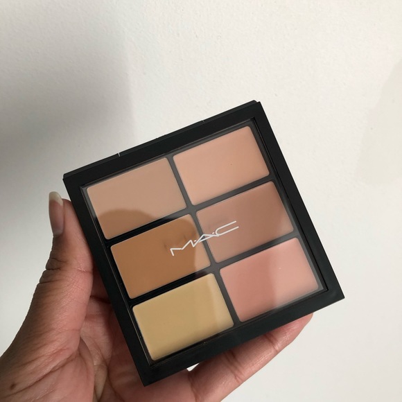 MAC Studio Fix Conceal and Correct Palette - Light - Picture 2 of 5